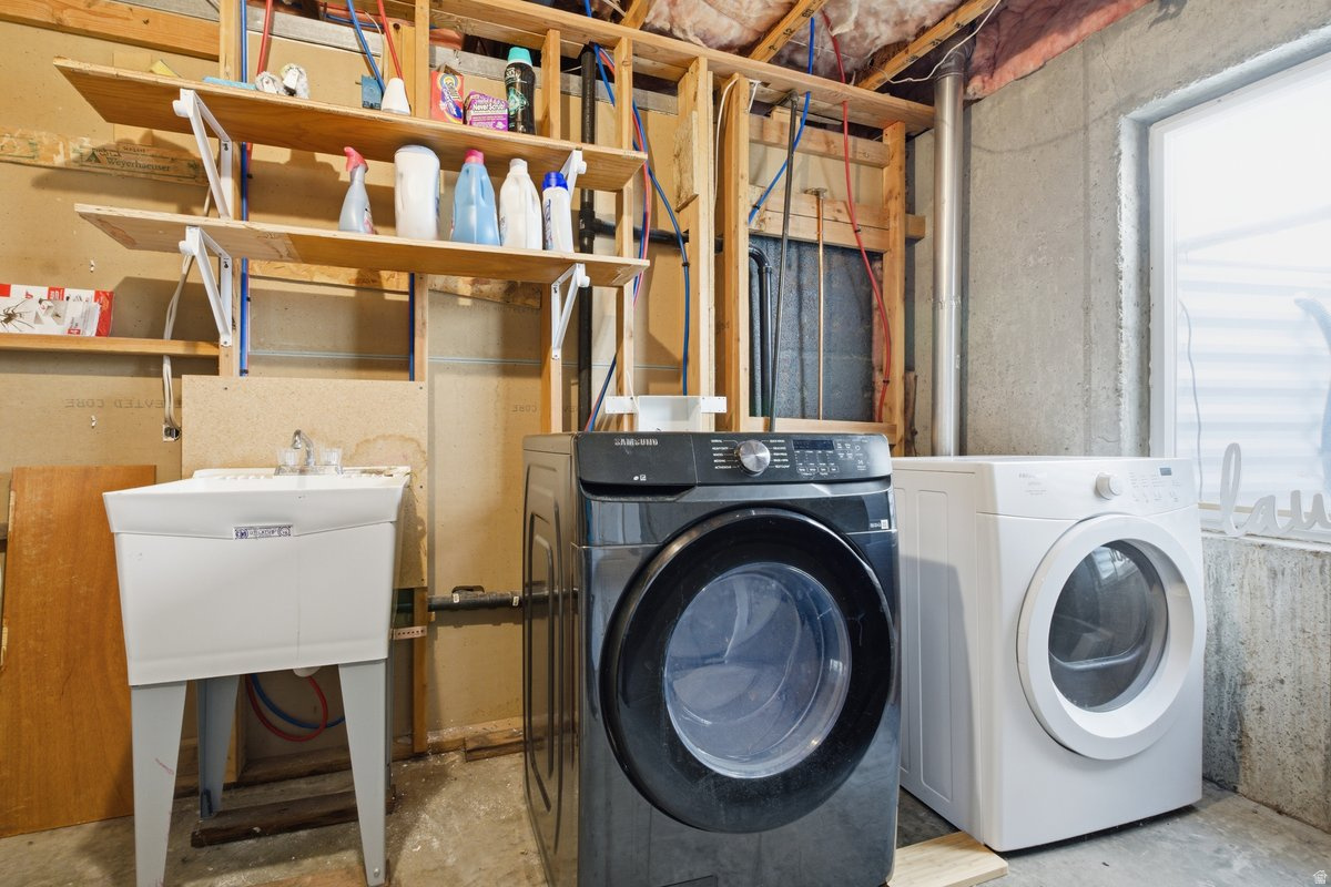 PARKSTONE ESTATES - Residential