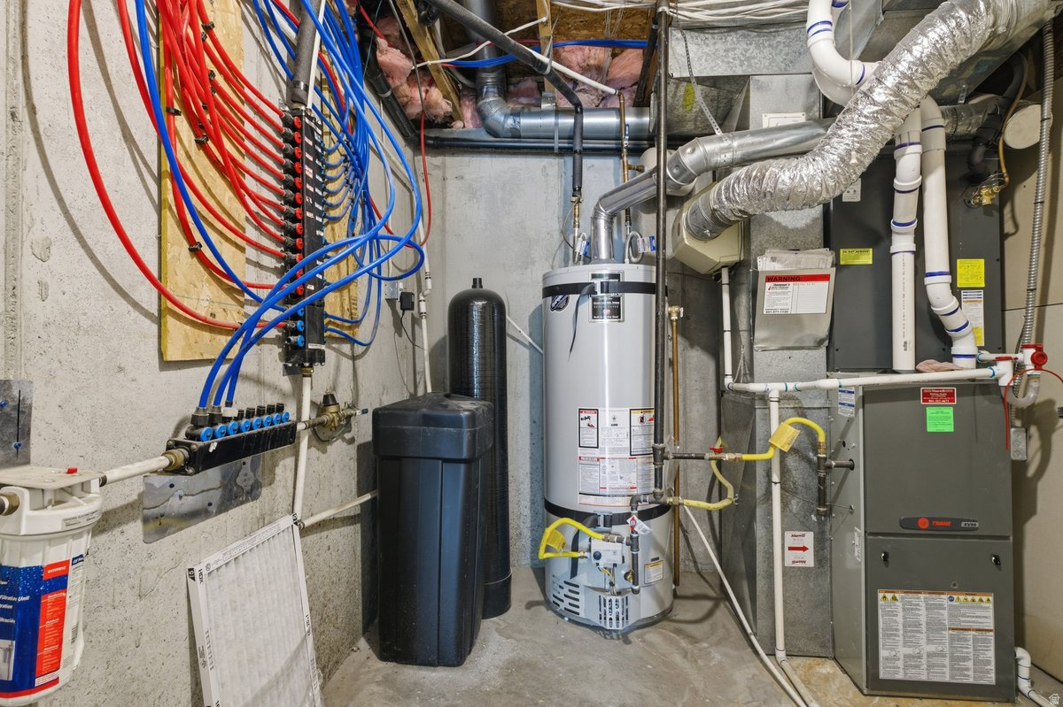 PARKSTONE ESTATES - Residential