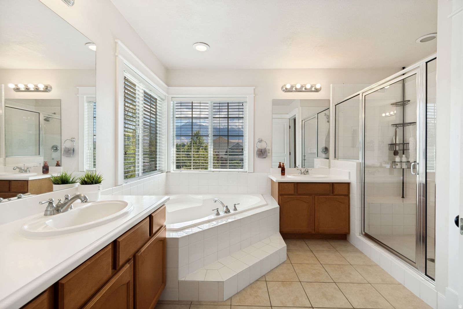 HUNTERS GROVE - Residential