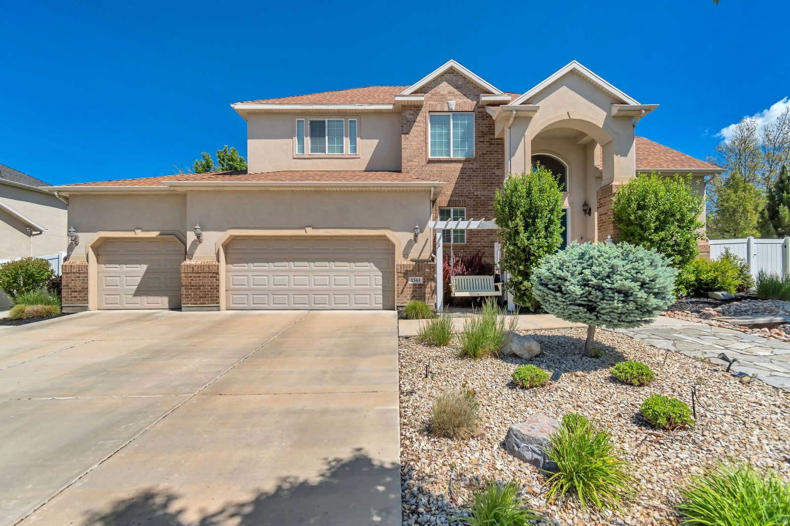 HUNTERS GROVE - Residential