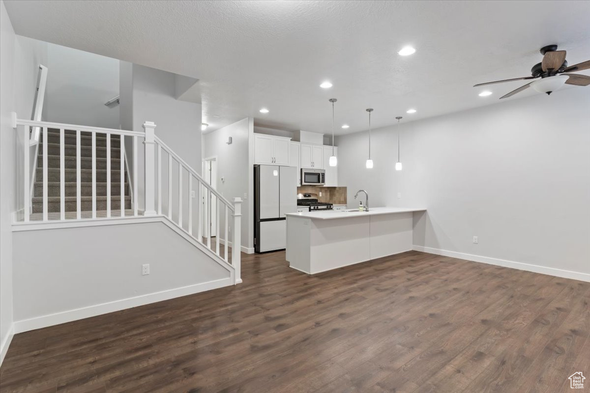 SALT POINT - Residential