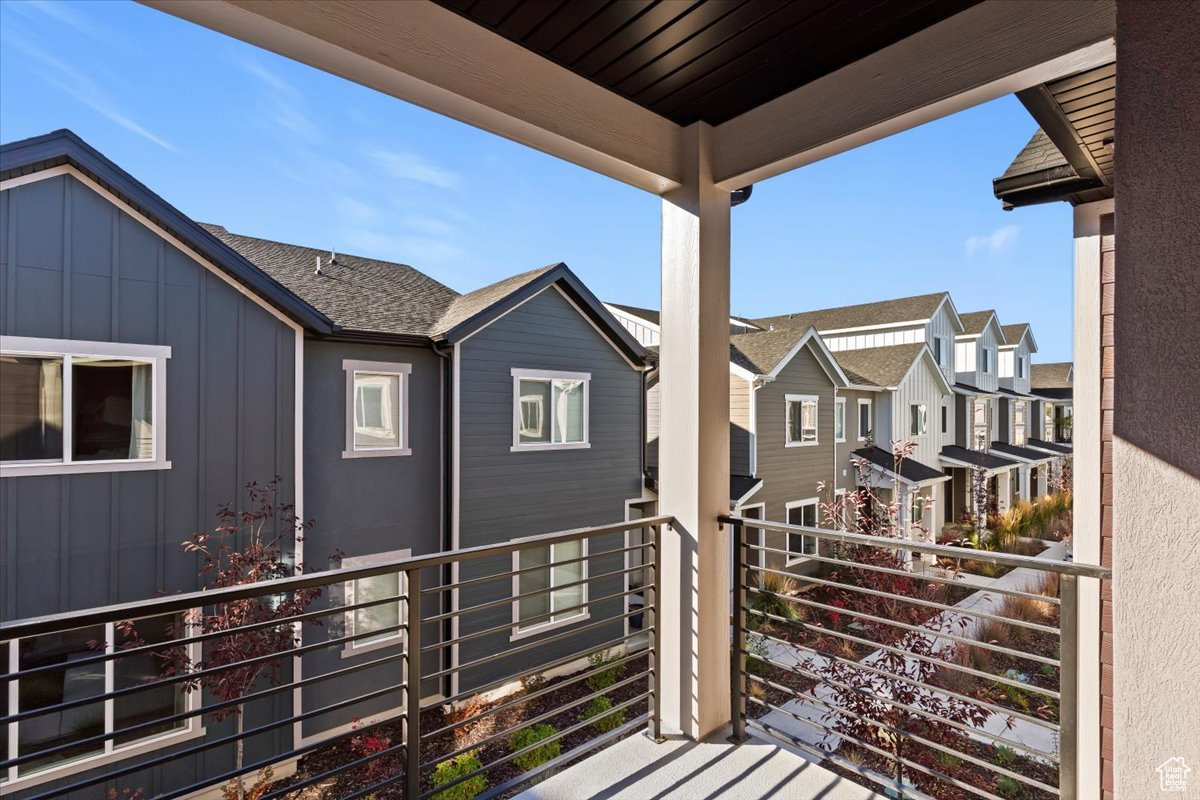 SALT POINT - Residential