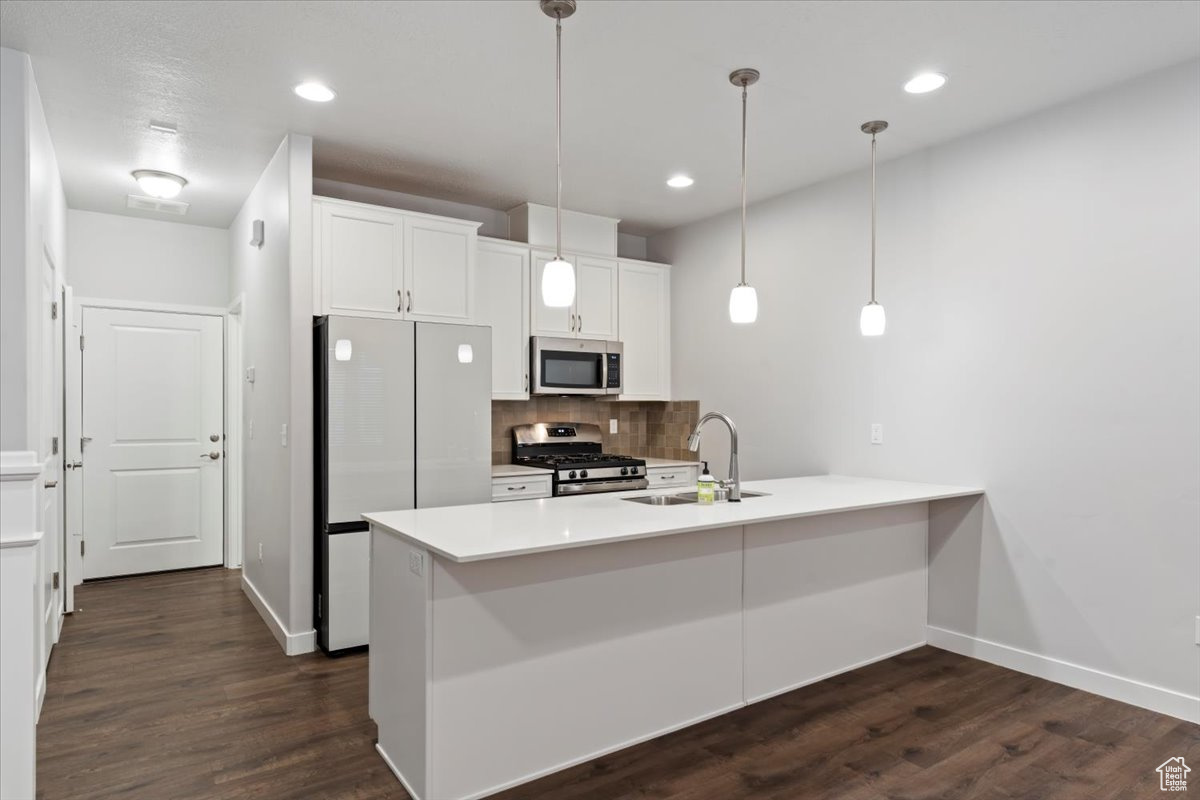 SALT POINT - Residential