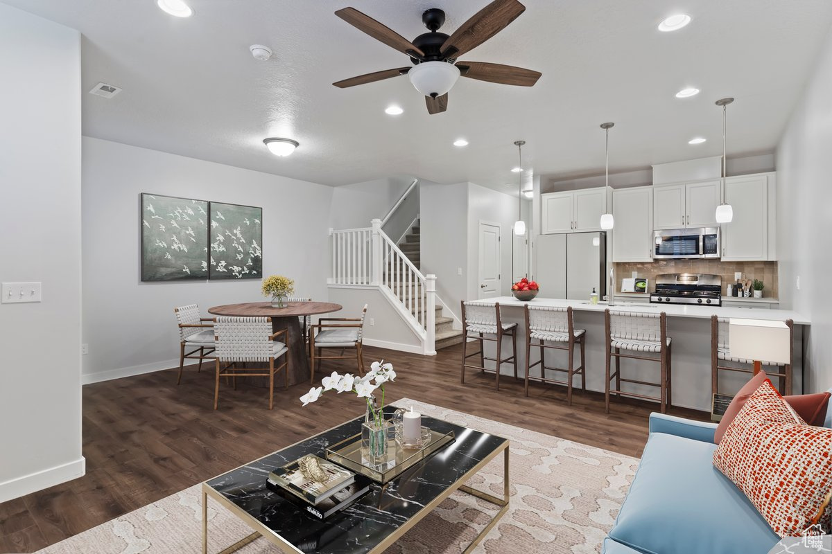 SALT POINT - Residential