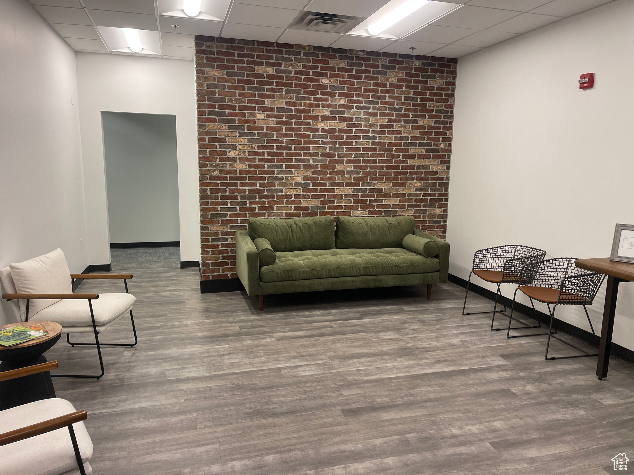 CENTER STREET 1 LOT - Commercial Lease