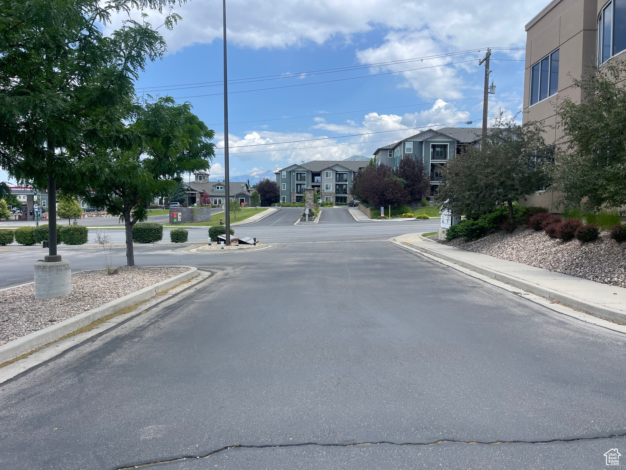 CENTER STREET 1 LOT - Commercial Lease