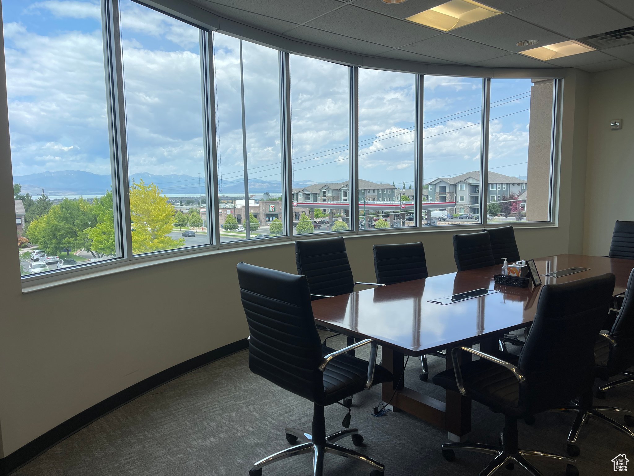 CENTER STREET 1 LOT - Commercial Lease