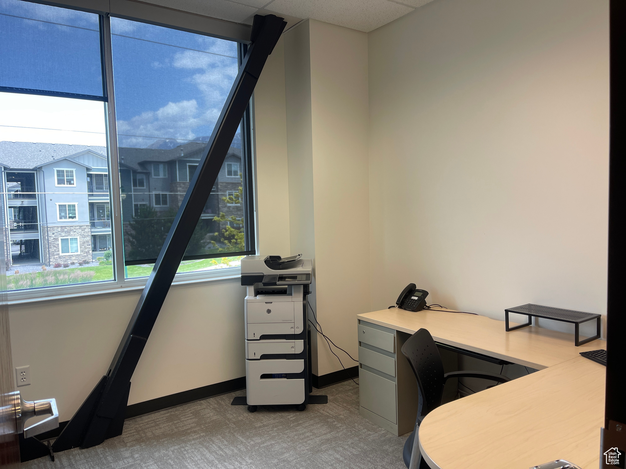 CENTER STREET 1 LOT - Commercial Lease