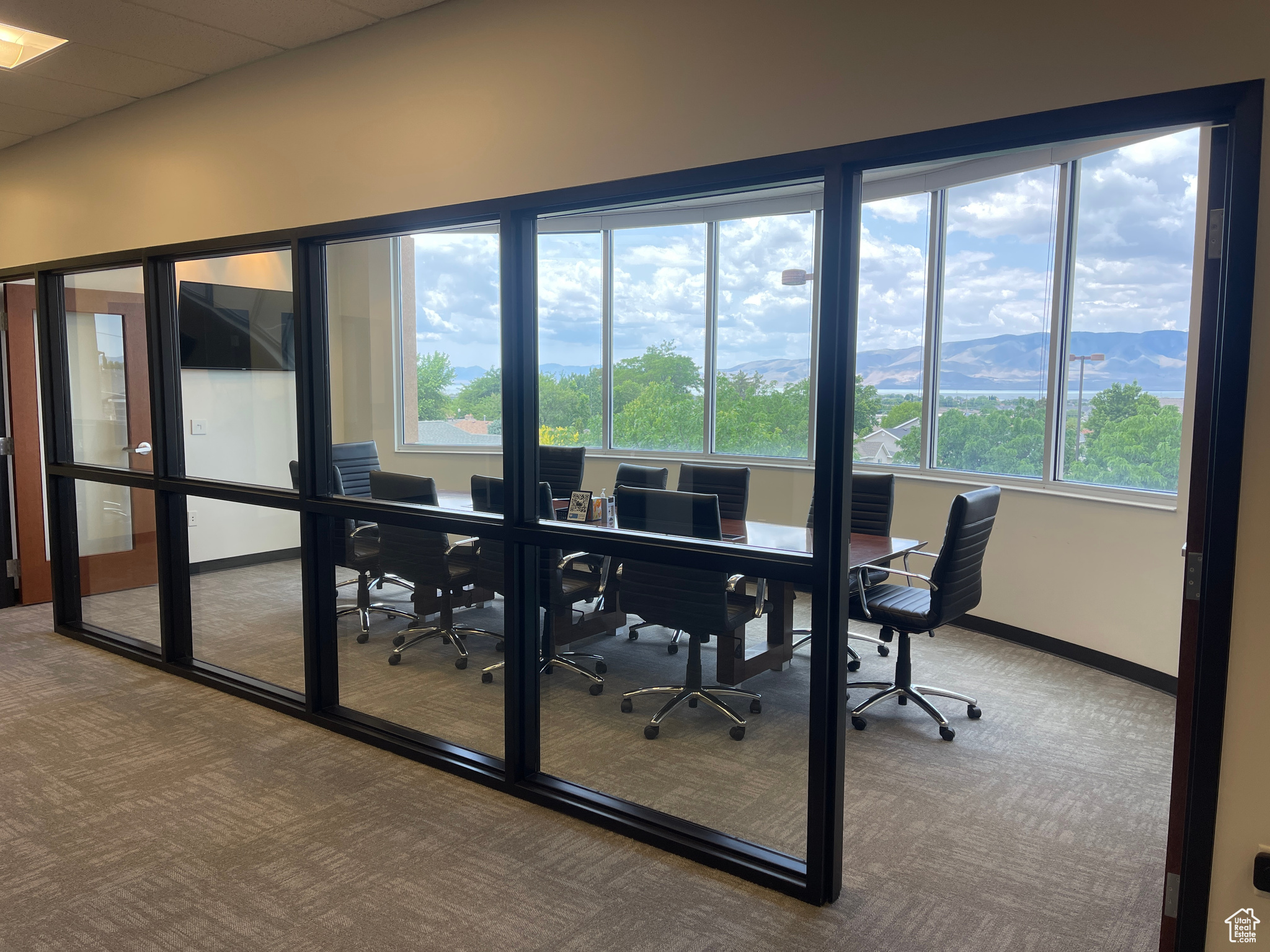 CENTER STREET 1 LOT - Commercial Lease