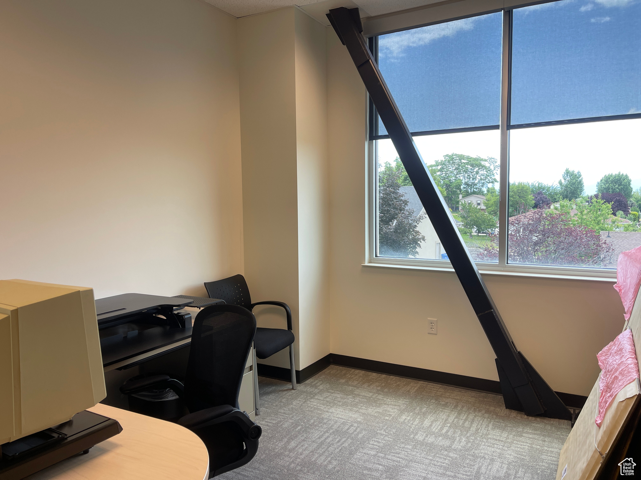 CENTER STREET 1 LOT - Commercial Lease