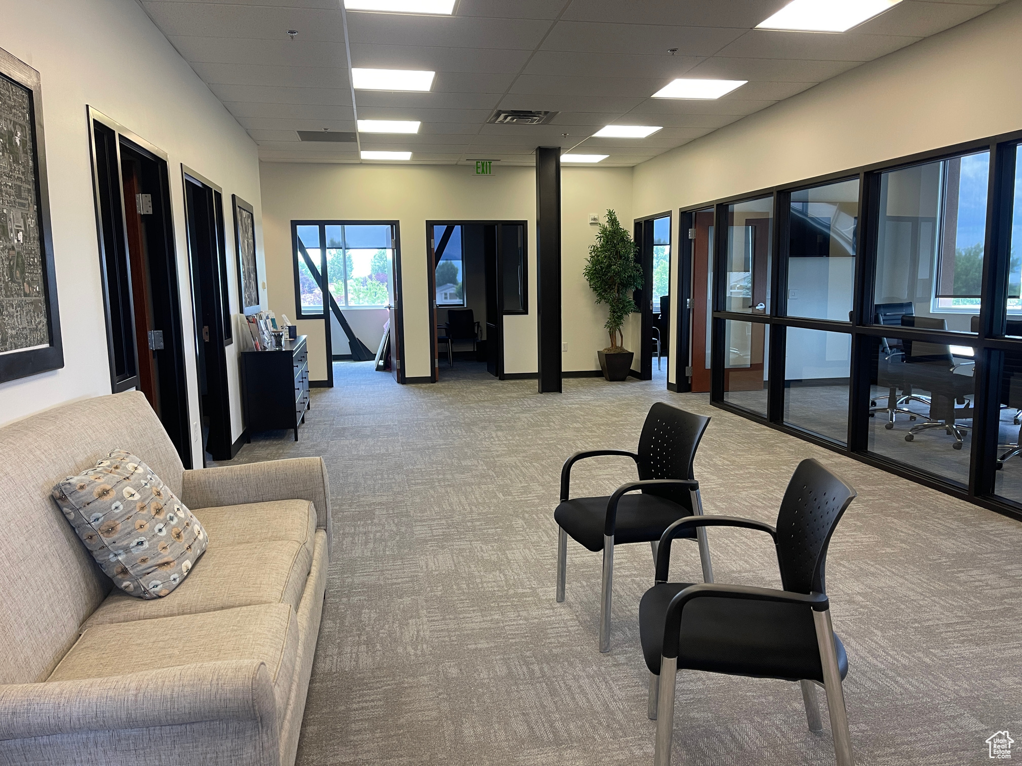 CENTER STREET 1 LOT - Commercial Lease