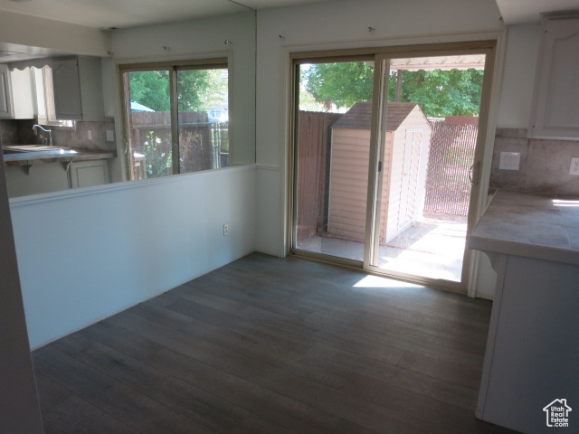 SECRET COVE - Residential