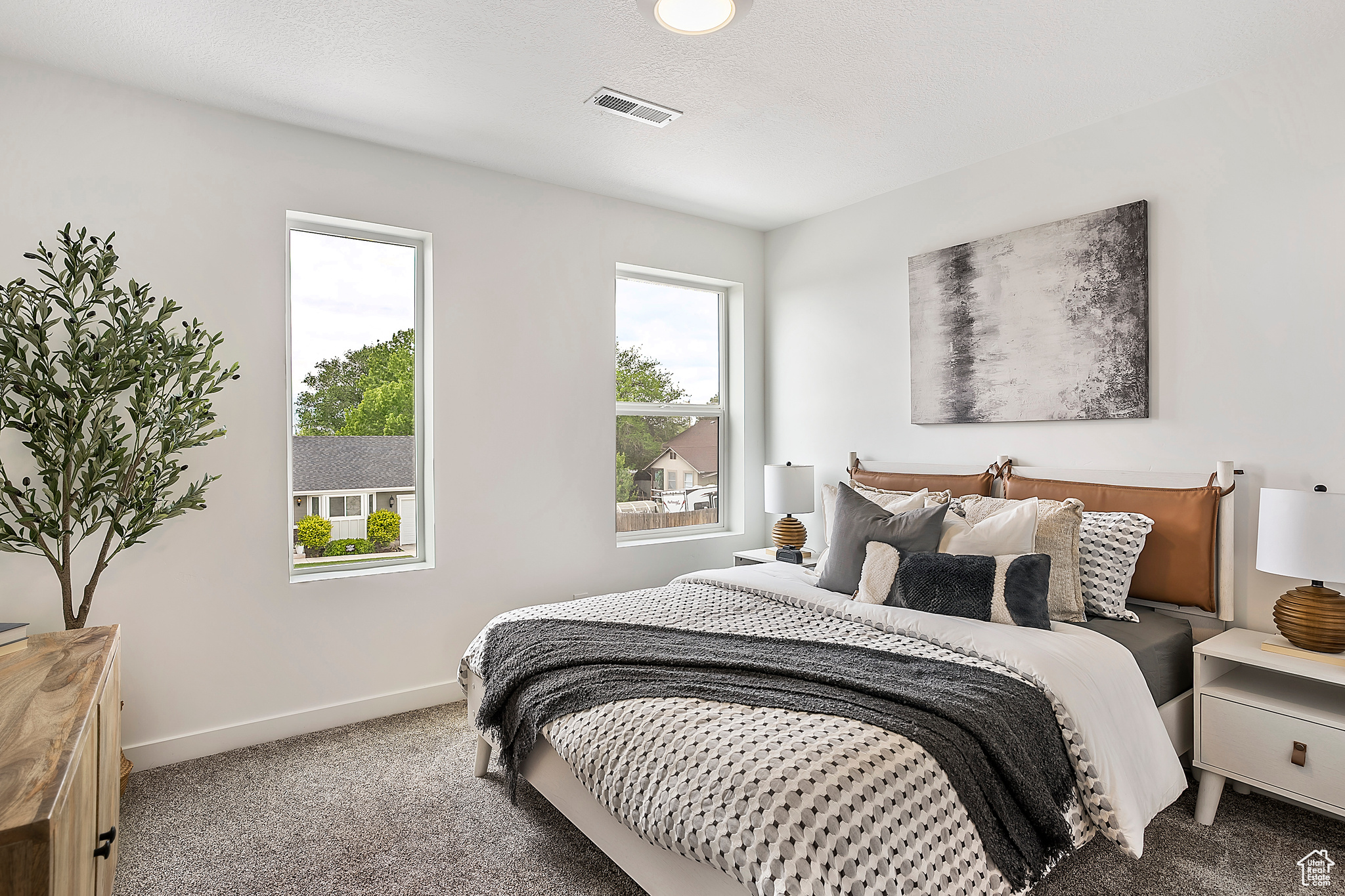 IVIE MEADOWS - Residential