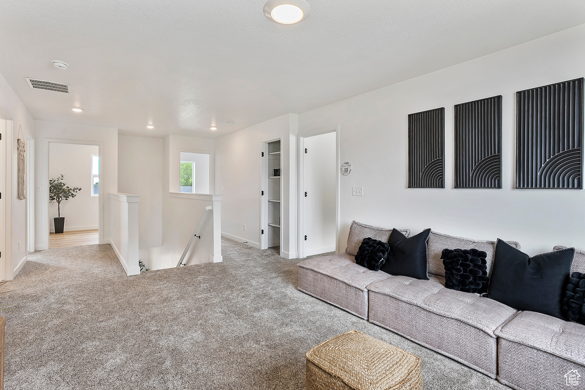 IVIE MEADOWS - Residential