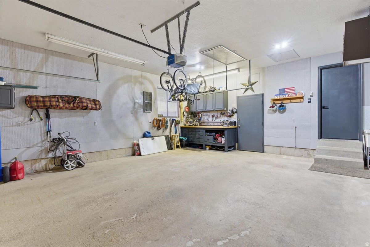 LA DONNA MESA - Residential