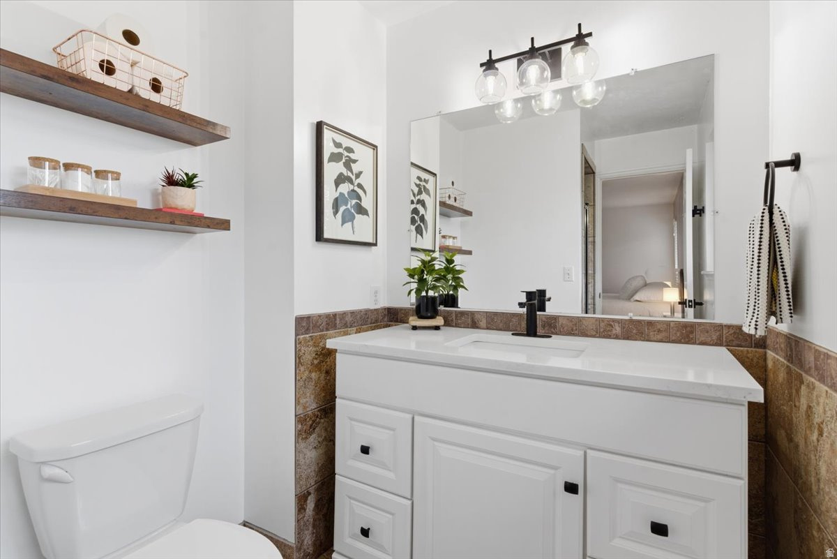 LA DONNA MESA - Residential