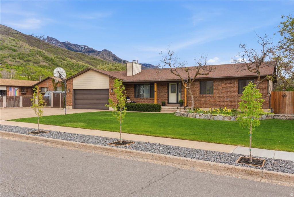 Photo of 2860 E 3575 N, Layton, UT 84040 (MLS # 2151795)