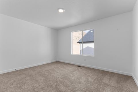 Tiny photo for 313 E LEVENGROVE DR #229, Lehi, UT 84043 (MLS # 2132488)
