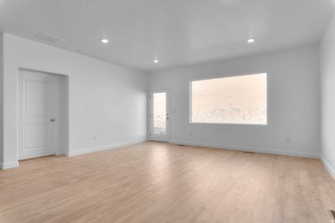 Tiny photo for 313 E LEVENGROVE DR #229, Lehi, UT 84043 (MLS # 2132488)