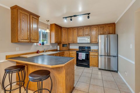 Tiny photo for 1402 S 1470 E, Provo, UT 84606 (MLS # 2142404)