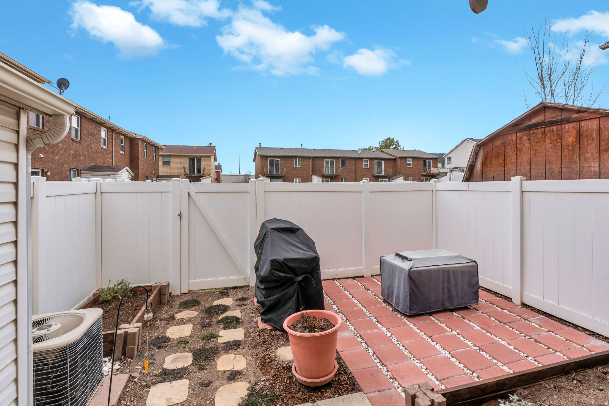 DEERHAVEN - Residential