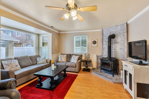 Tiny photo for 1402 S 1470 E, Provo, UT 84606 (MLS # 2142404)