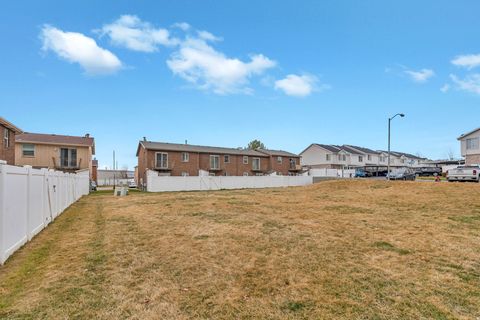 Tiny photo for 1402 S 1470 E, Provo, UT 84606 (MLS # 2142404)
