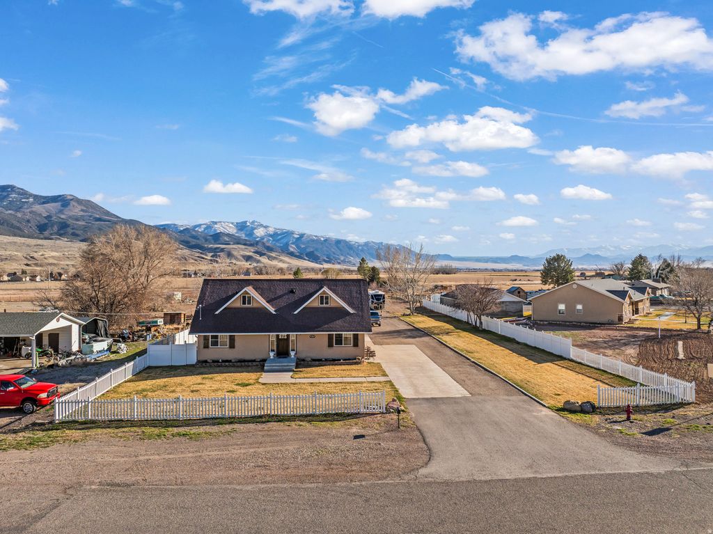 Photo of 91 W 100 S, Central Valley, UT 84754 (MLS # 2142969)