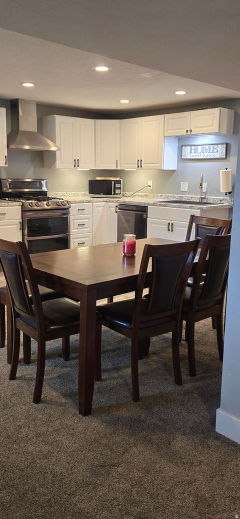 Tiny photo for 1413 W WEBB LN, Kaysville, UT 84037 (MLS # 2145373)