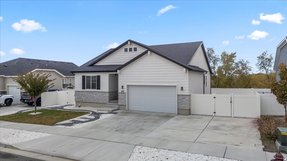 PASTURES AT SADDLEBACK - Residential