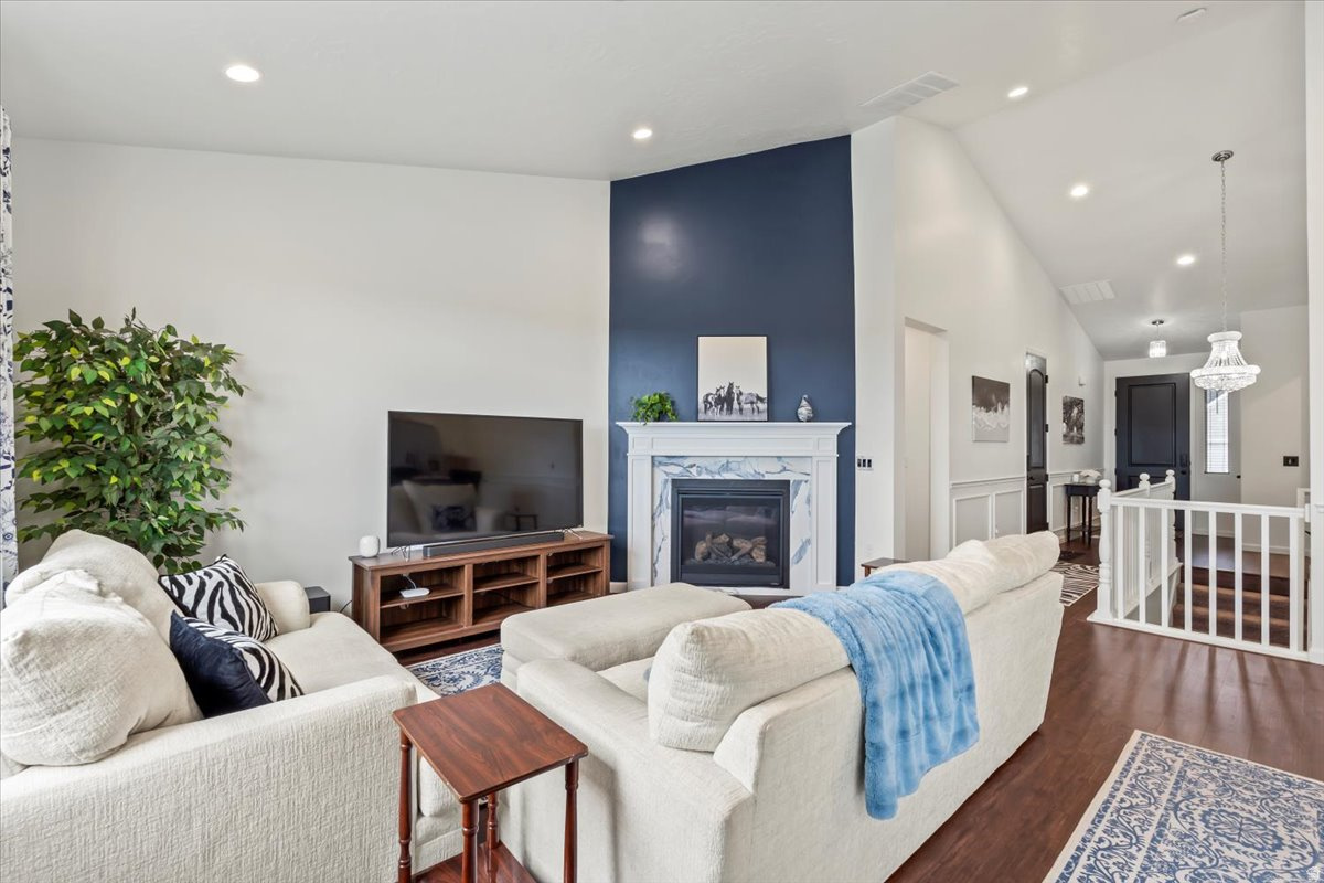 PASTURES AT SADDLEBACK - Residential