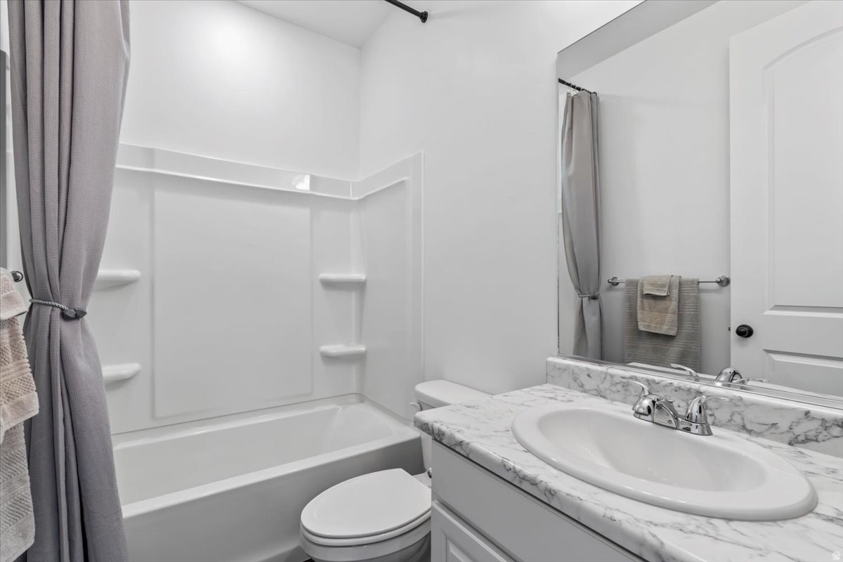 PASTURES AT SADDLEBACK - Residential