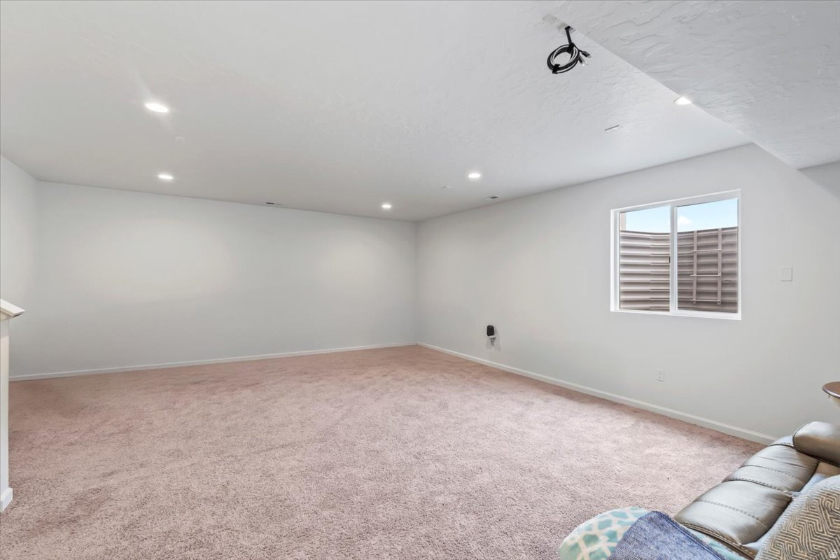 PASTURES AT SADDLEBACK - Residential