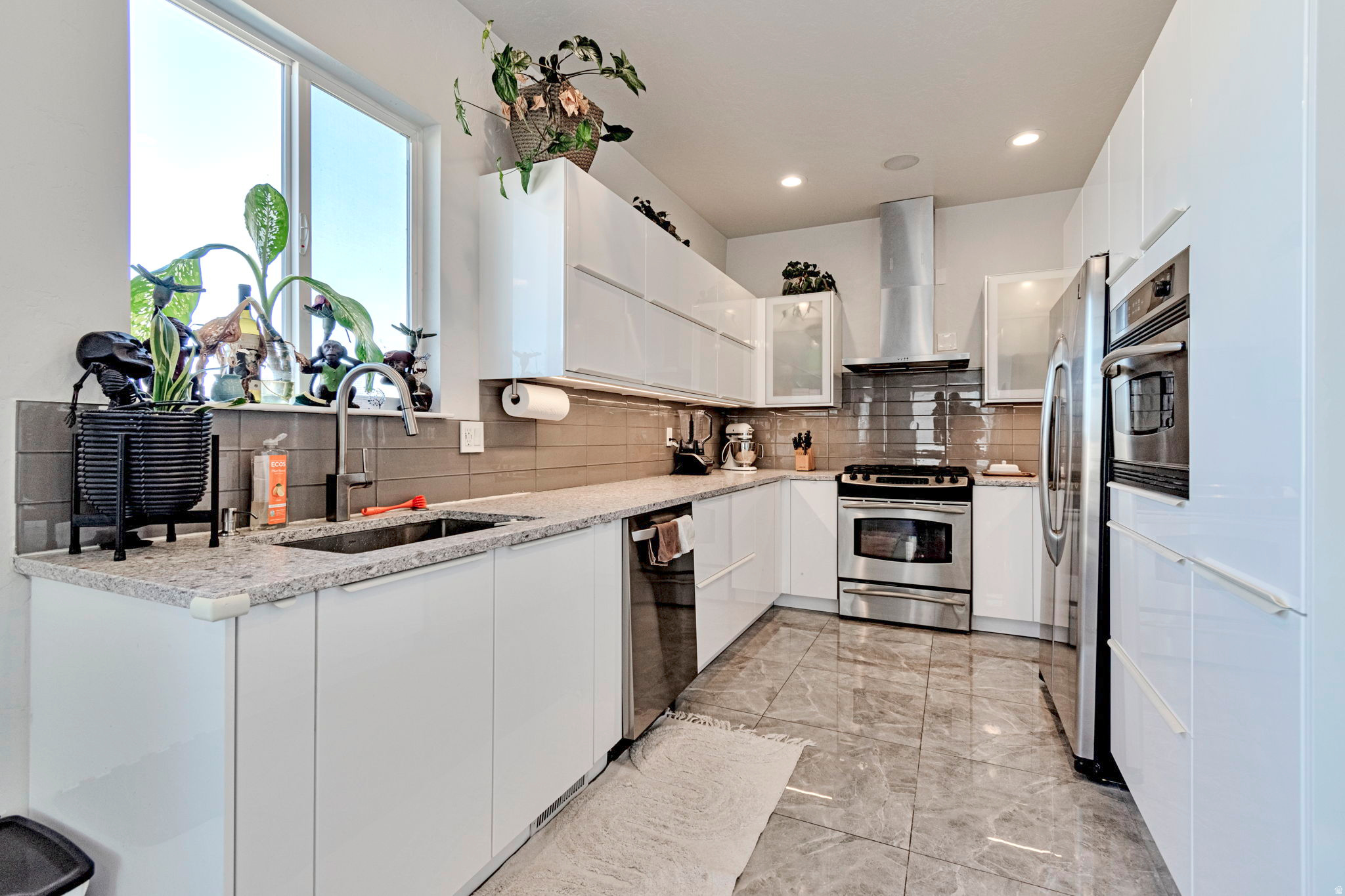 ARBORS PHASE 2 CONDOMINIUM - Residential