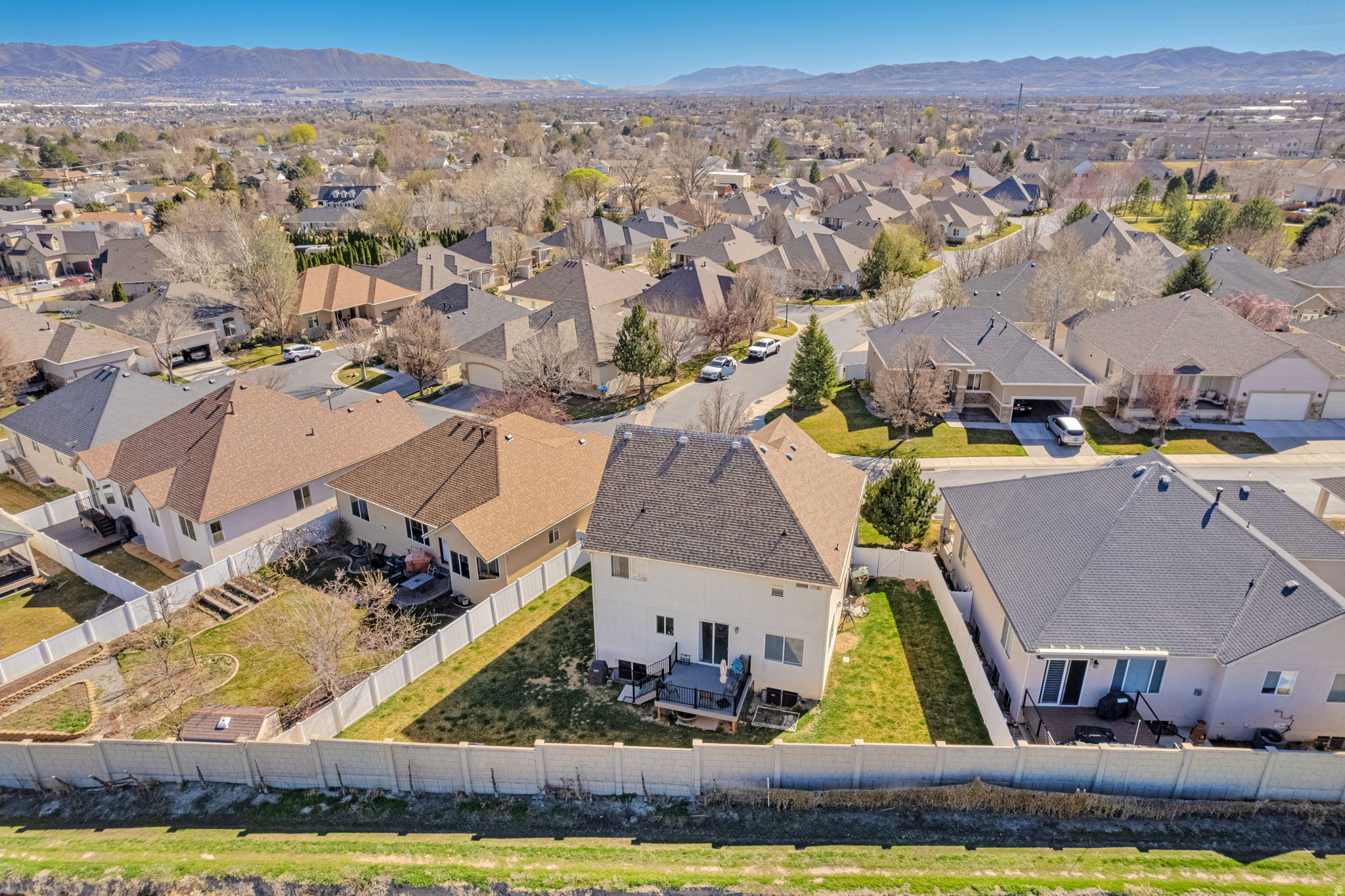 ARBORS PHASE 2 CONDOMINIUM - Residential