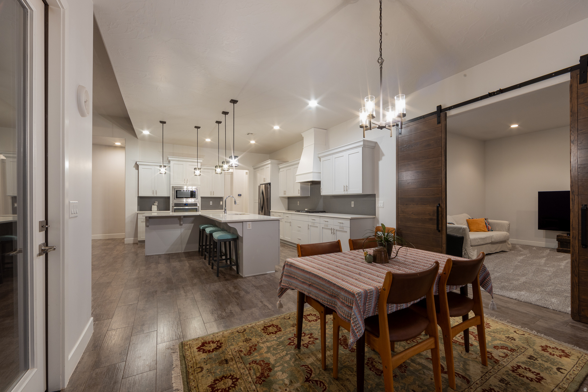 REDSTONE ESTATES - Residential