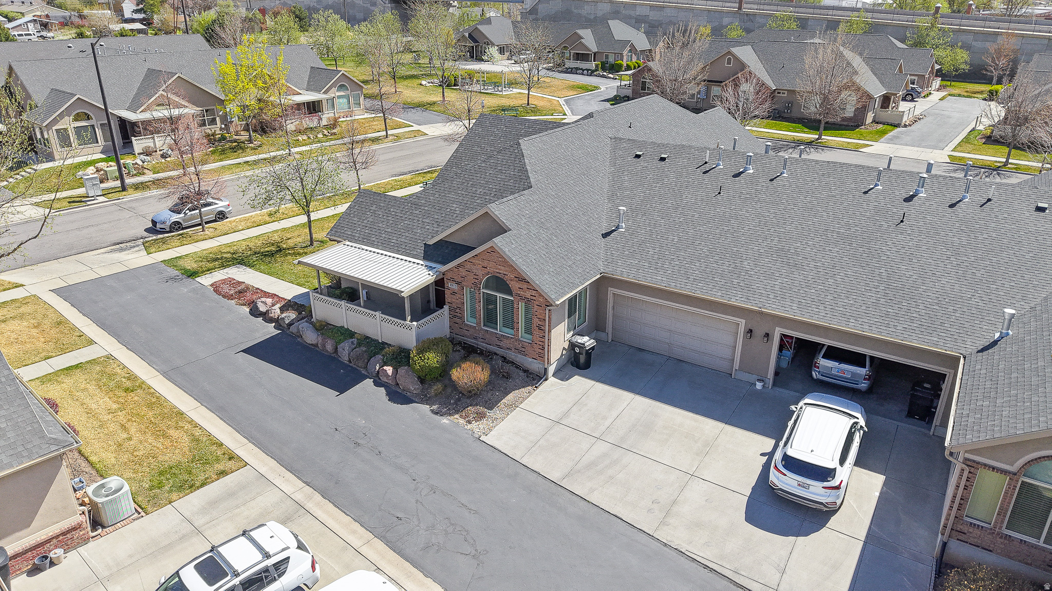 SPRINGBROOK VILLAS - Residential