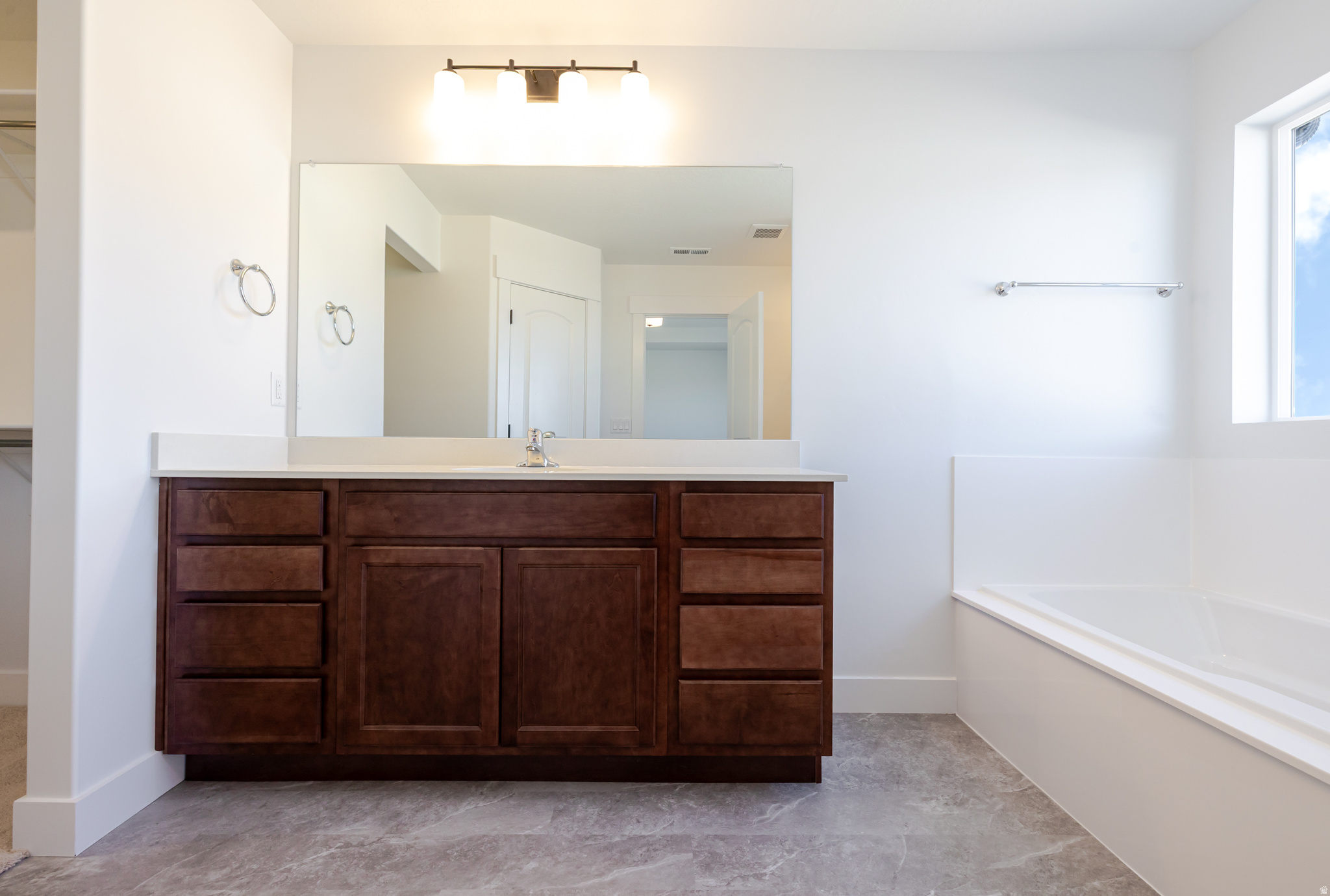 ROSE RANCH - Residential