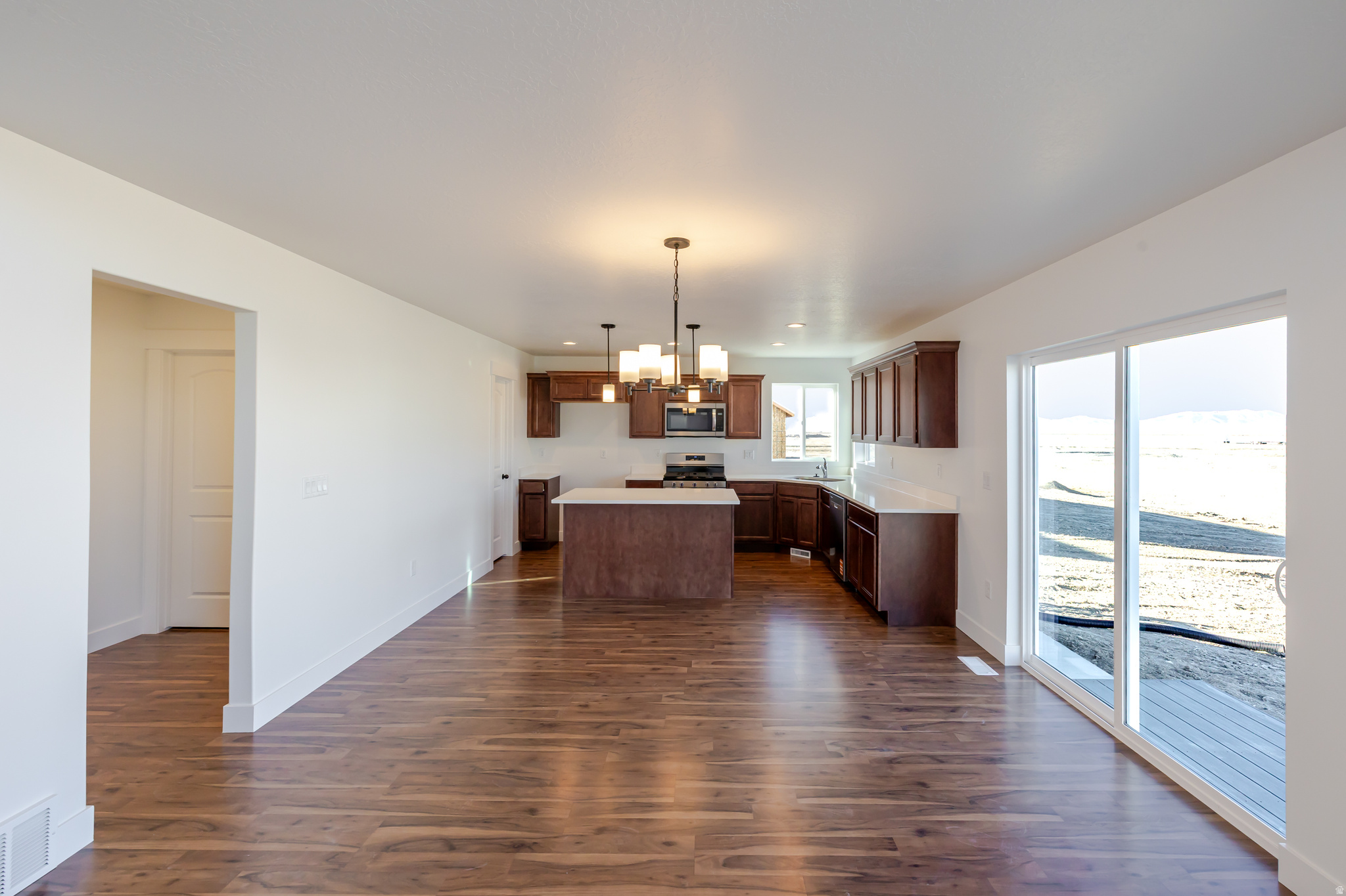 ROSE RANCH - Residential