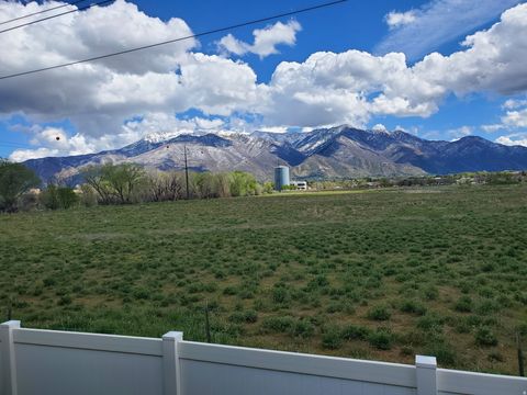 Tiny photo for 5586 S 250 E, Washington Terrace, UT 84405 (MLS # 2151572)