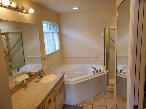 Tiny photo for 5586 S 250 E, Washington Terrace, UT 84405 (MLS # 2151572)