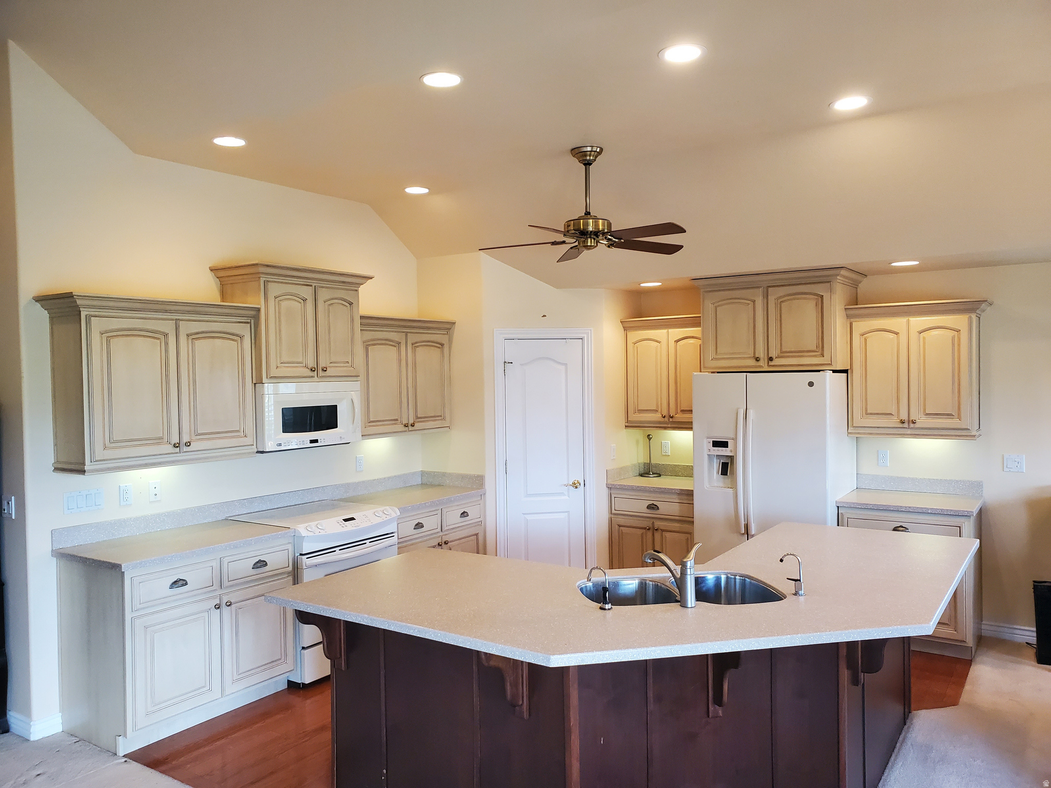 THE COTTAGES AT PLEASANT VALLEY - Residential