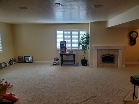 Tiny photo for 5586 S 250 E, Washington Terrace, UT 84405 (MLS # 2151572)