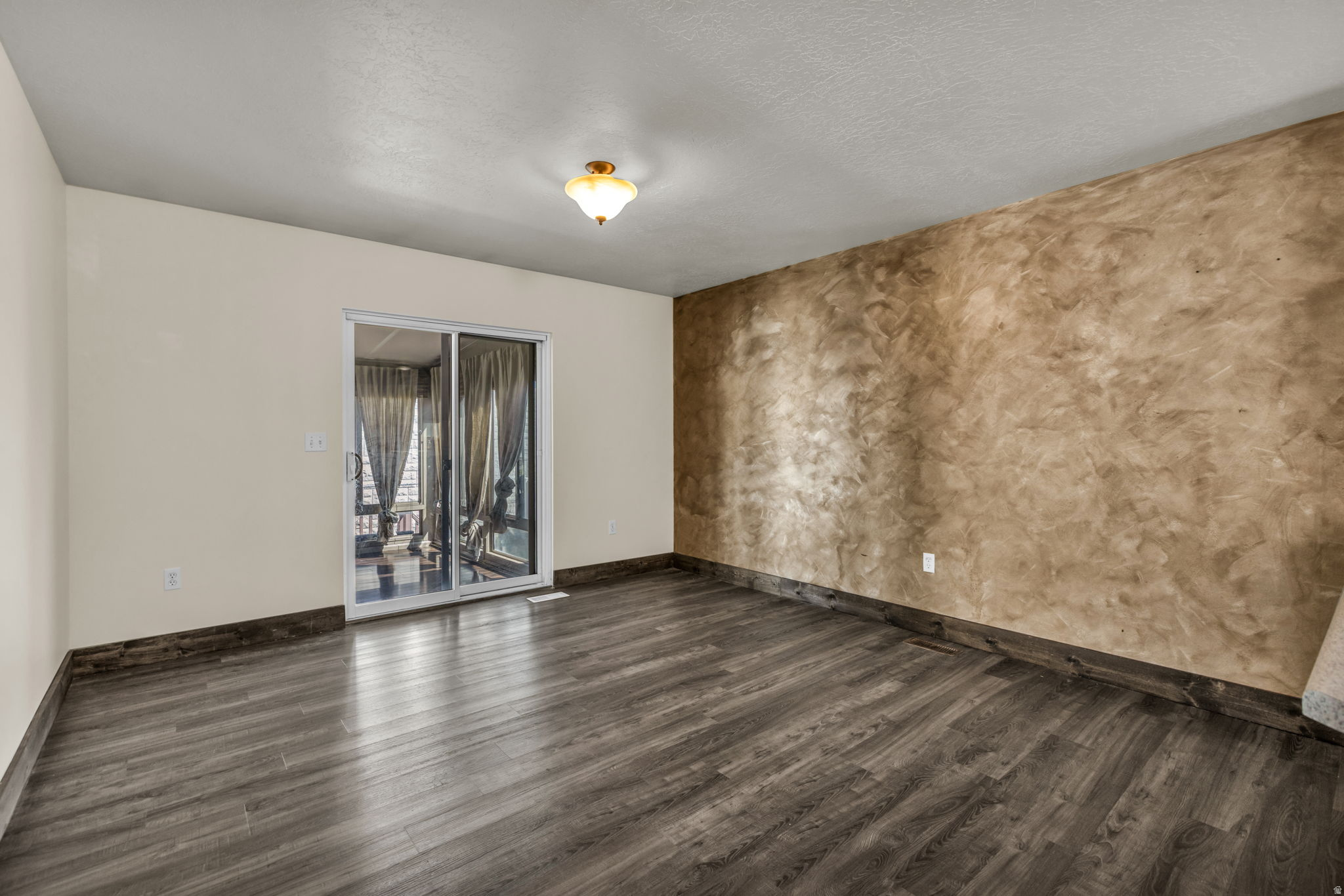 FREMONT ESTATES - Residential