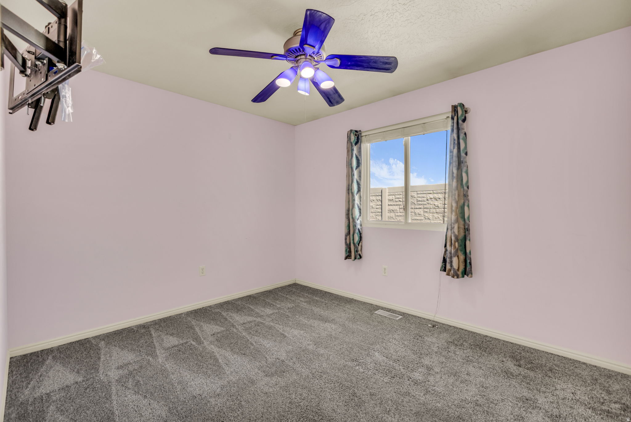 FREMONT ESTATES - Residential