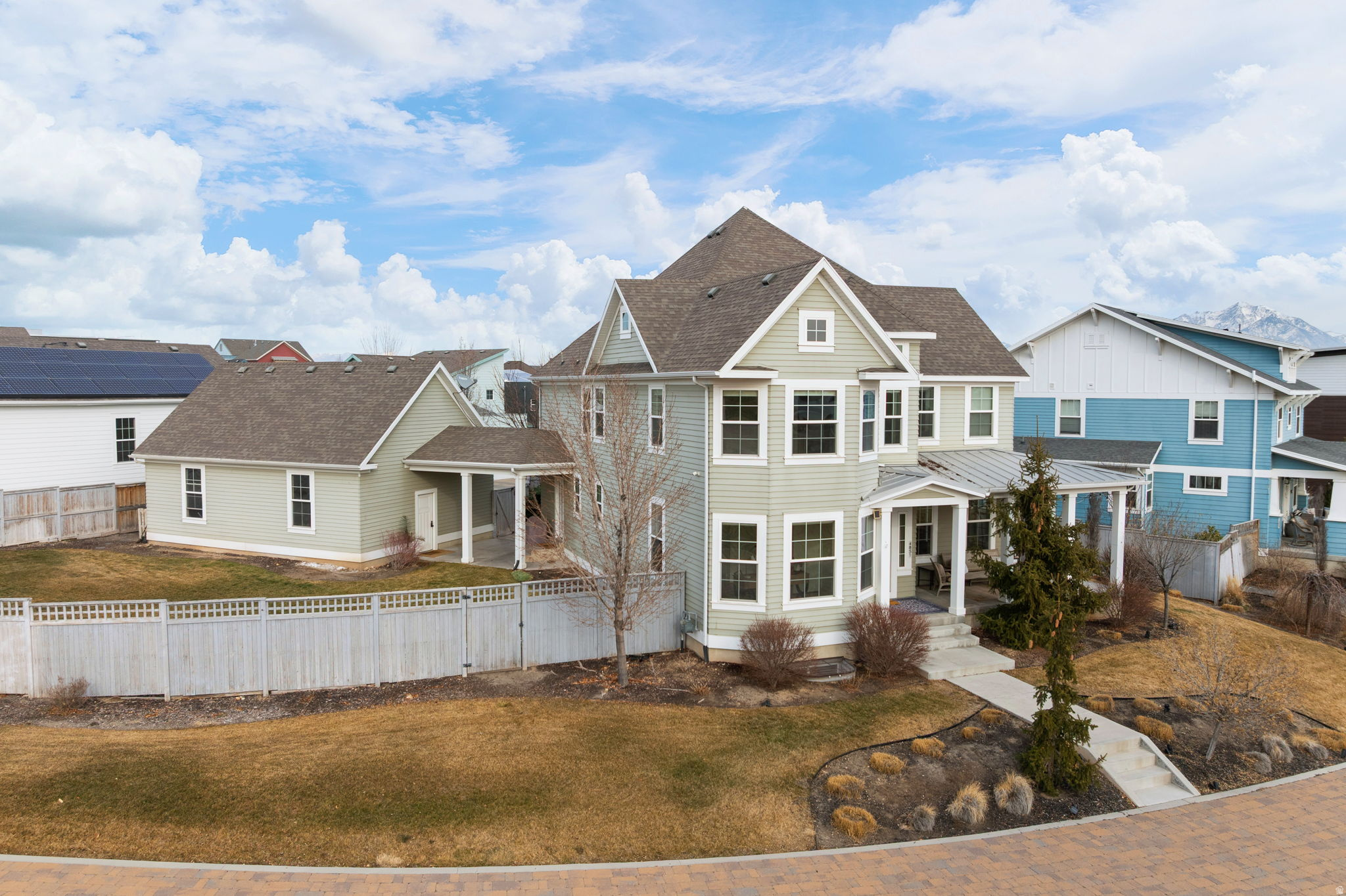 DAYBREAK NORTH SHORE - Residential