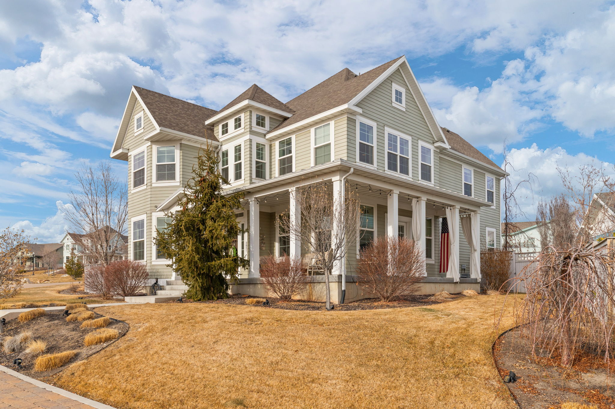 DAYBREAK NORTH SHORE - Residential