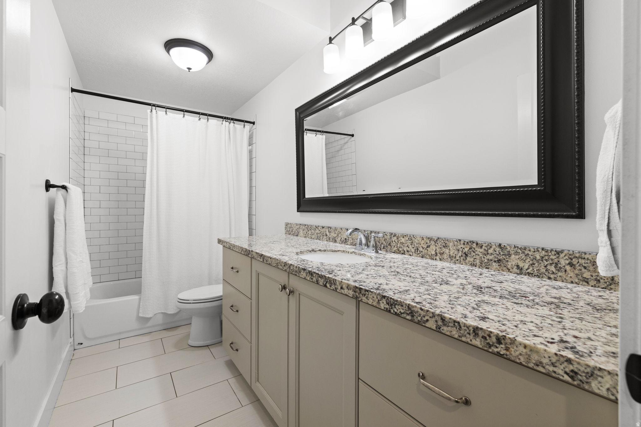 DAYBREAK NORTH SHORE - Residential