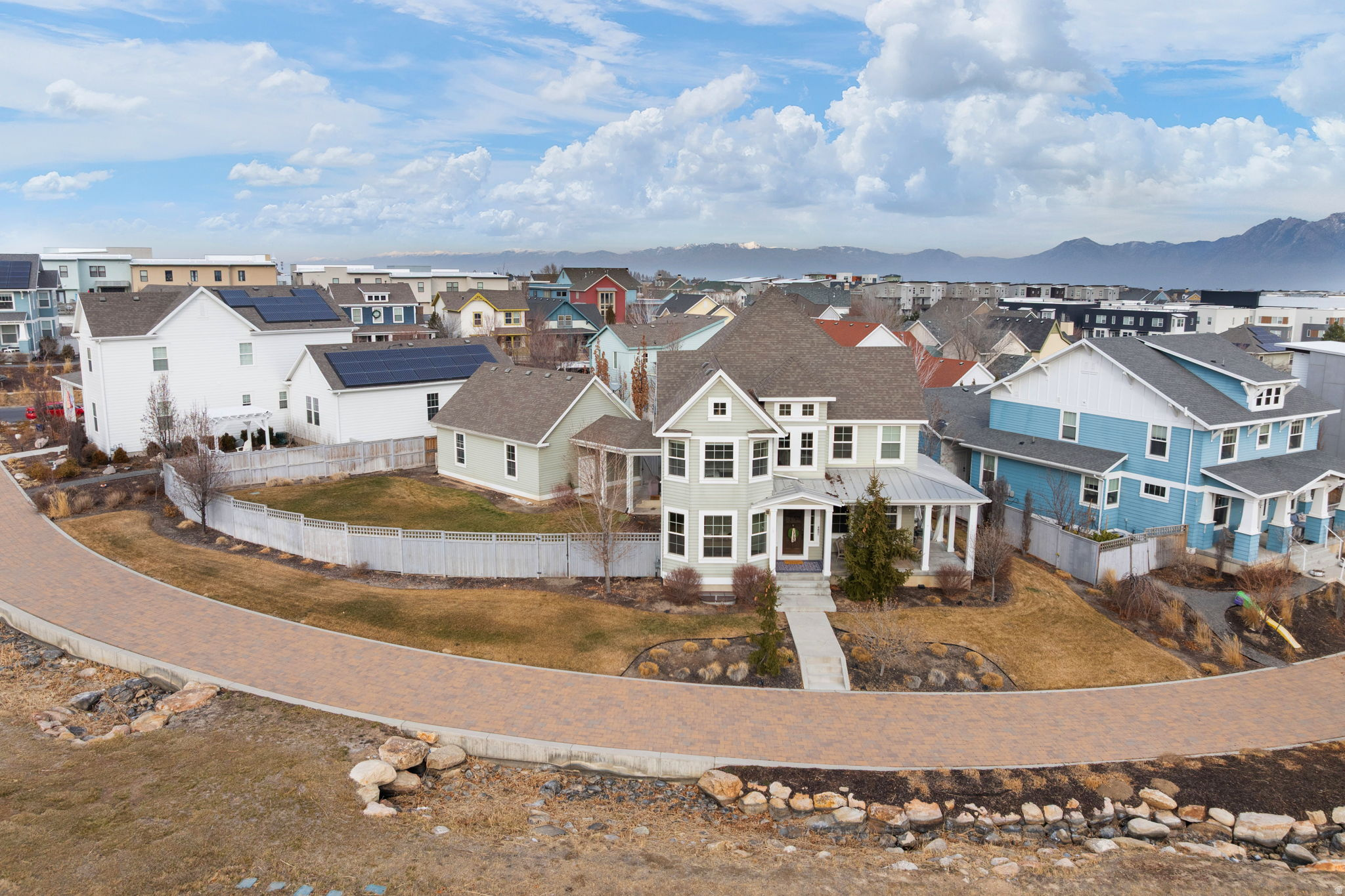 DAYBREAK NORTH SHORE - Residential