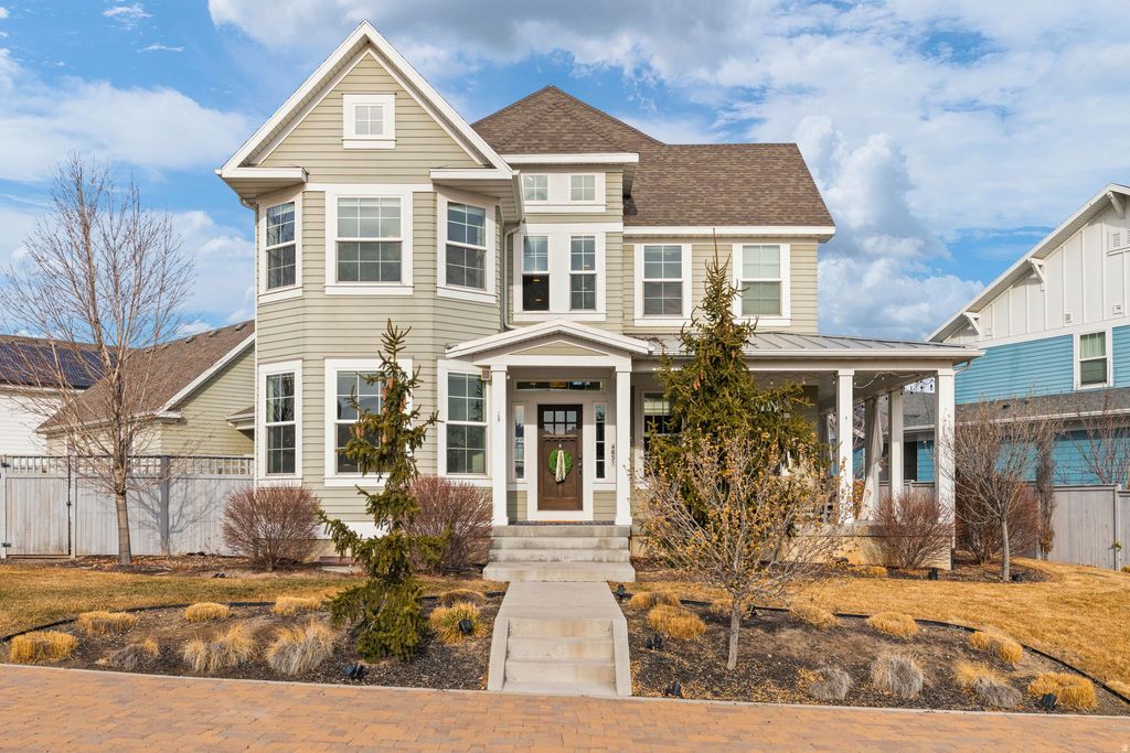 Photo of 4851 W FISH HOOK RD, South Jordan, UT 84009 (MLS # 2133046)